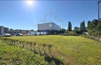 Eladó Budapest XV. kerületi fejlesztési ipari terület hirdetés (37627241)