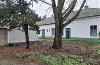 Eladó Szolnoki telephely hirdetés (87738549)