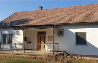 Kiadó Paksi családi ház hirdetés (11887648)