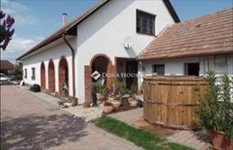 Eladó Balatonlellei családi ház hirdetés (48412474)