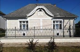 Eladó Martonvásári családi ház hirdetés (73296793)