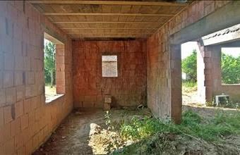 Eladó Holládi lakóövezeti telek hirdetés (93542713)