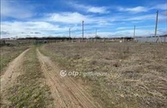 Eladó Szadai lakóövezeti telek hirdetés (89755318)