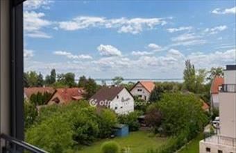 Eladó Balatonkenesei csúsztatott zsalus lakás hirdetés (59337368)