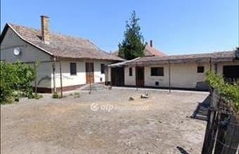 Eladó Forráskúti családi ház hirdetés (99313842)