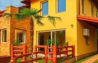 Eladó Kiskunlacházai családi ház hirdetés (65345259)