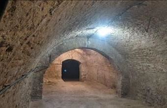 Kiadó Tapolcai üzlethelyiség üzletházban hirdetés (34292442)