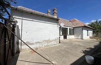 Eladó Kunbajai családi ház hirdetés (65346441)