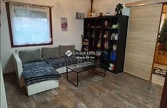 Eladó Úri családi ház hirdetés (42743648)