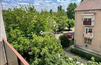 Eladó Orosházai tégla lakás hirdetés (77848863)