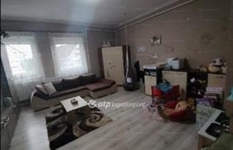 Eladó Hajdúsámsoni családi ház hirdetés (49257333)