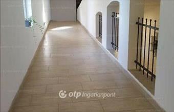 Eladó Fonyódi tégla lakás hirdetés (91935794)