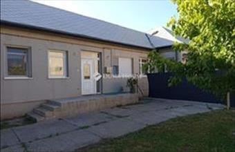 Eladó Vecsési családi ház hirdetés (33346117)