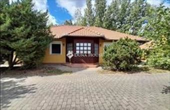 Eladó Békéscsabai családi ház hirdetés (83782993)