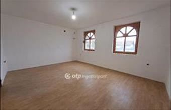 Eladó Kisújszállási családi ház hirdetés (44775393)