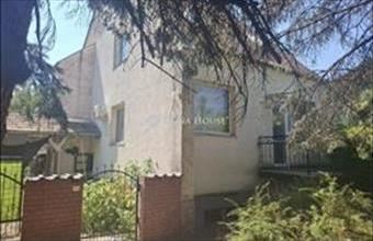 Eladó Úri családi ház hirdetés (35642453)