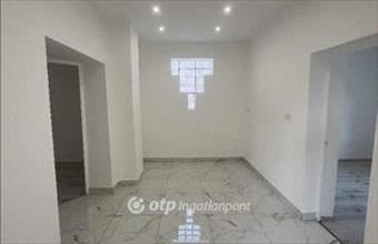 Eladó Újszászi családi ház hirdetés (99913813)