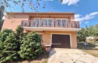 Eladó Veszprémfajszi családi ház hirdetés (13139445)