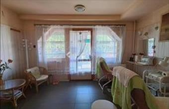 Eladó Debreceni üzlethelyiség utcafronton hirdetés (75496595)