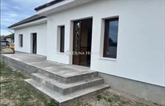 Eladó Pilisi családi ház hirdetés (99794757)