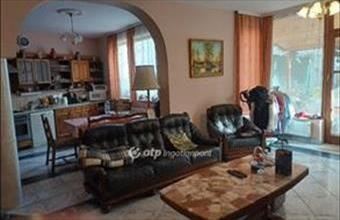 Eladó Egeri családi ház hirdetés (92445966)