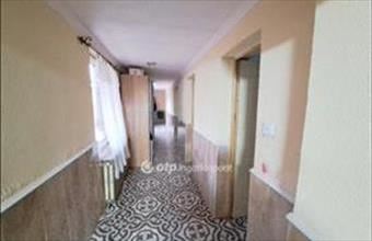 Eladó Szolnoki családi ház hirdetés (25372853)