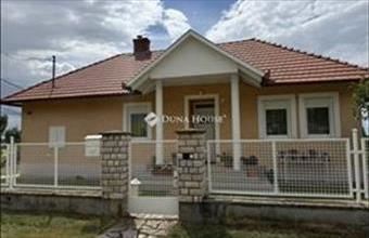 Eladó Pécsi családi ház hirdetés (74783957)