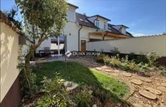 Eladó Váci sorház hirdetés (74379754)