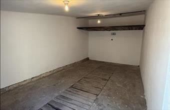 Eladó Oroszlányi egyedi garázs hirdetés (46957831)