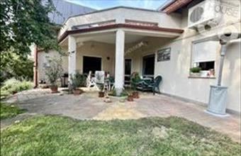 Eladó Kiskunfélegyházai családi ház hirdetés (25748758)