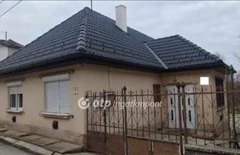 Eladó Bátai családi ház hirdetés (31869399)