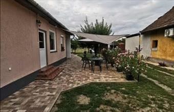 Eladó Tiszakécskei családi ház hirdetés (32629751)