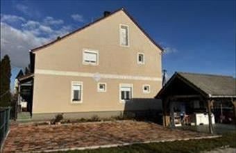 Eladó Szentkirályszabadjai családi ház hirdetés (34229886)