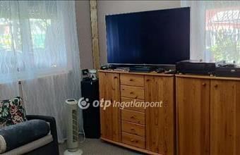 Eladó Szolnoki családi ház hirdetés (33839751)