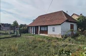 Eladó Szarvasgedei családi ház hirdetés (33477974)