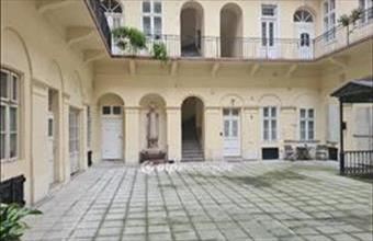 Eladó Budapest V. kerületi tégla lakás hirdetés (76755346)