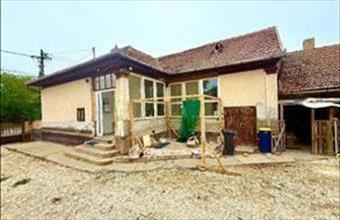 Eladó Tápiószelei családi ház hirdetés (82222237)