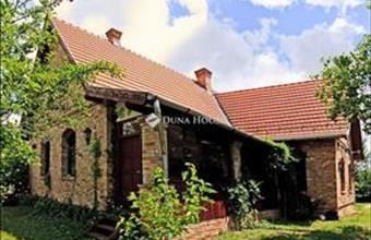 Eladó Vácegresi kastély hirdetés (23323966)