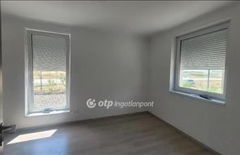 Eladó Jászberényi tégla lakás hirdetés (38494337)