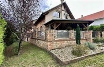 Eladó Pécsi családi ház hirdetés (39471369)