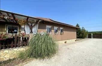 Eladó Kecskeméti családi ház hirdetés (78344353)