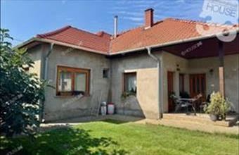 Eladó Lakiteleki családi ház hirdetés (37684395)