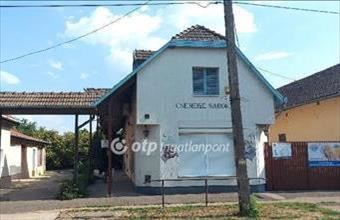 Eladó Kunszentmártoni tégla lakás hirdetés (75747173)