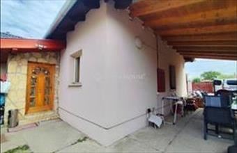 Eladó Vecsési házrész hirdetés (34627755)