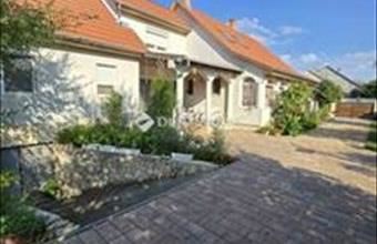 Eladó Kecskeméti családi ház hirdetés (23521592)