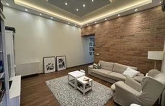 Eladó Budapest V. kerületi tégla lakás hirdetés (74384349)