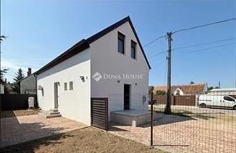 Eladó Sárvári családi ház hirdetés (24737375)