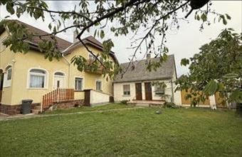 Eladó Balatongyöröki családi ház hirdetés (33314515)