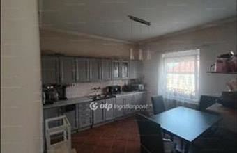 Eladó Hajdúsámsoni családi ház hirdetés (43272425)