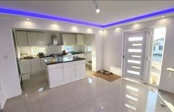 Eladó Érdi családi ház hirdetés (19685384)